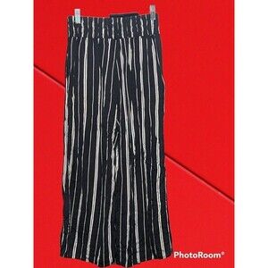 Women's Hollister Gaucho Pant Size XS (C47)